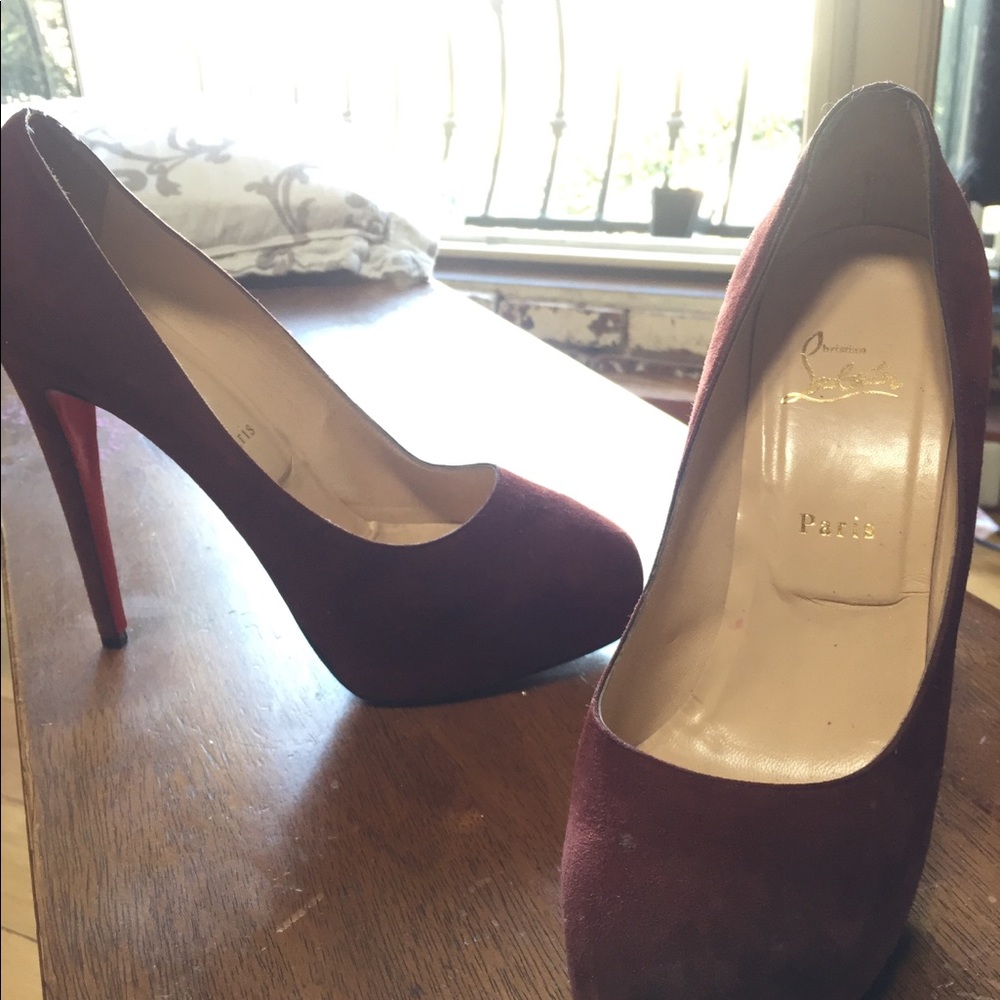Christian Louboutin Sz 41.5 burgundy suede heels